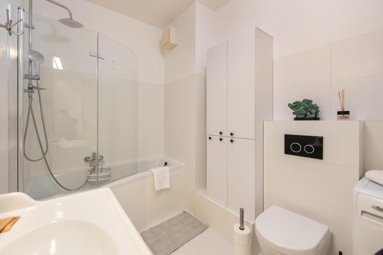 Ochota De Luxe Apartment Варшава Экстерьер фото